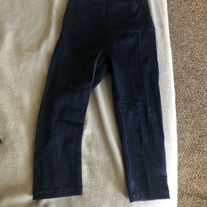 Lululemon Wunder under crop size 4